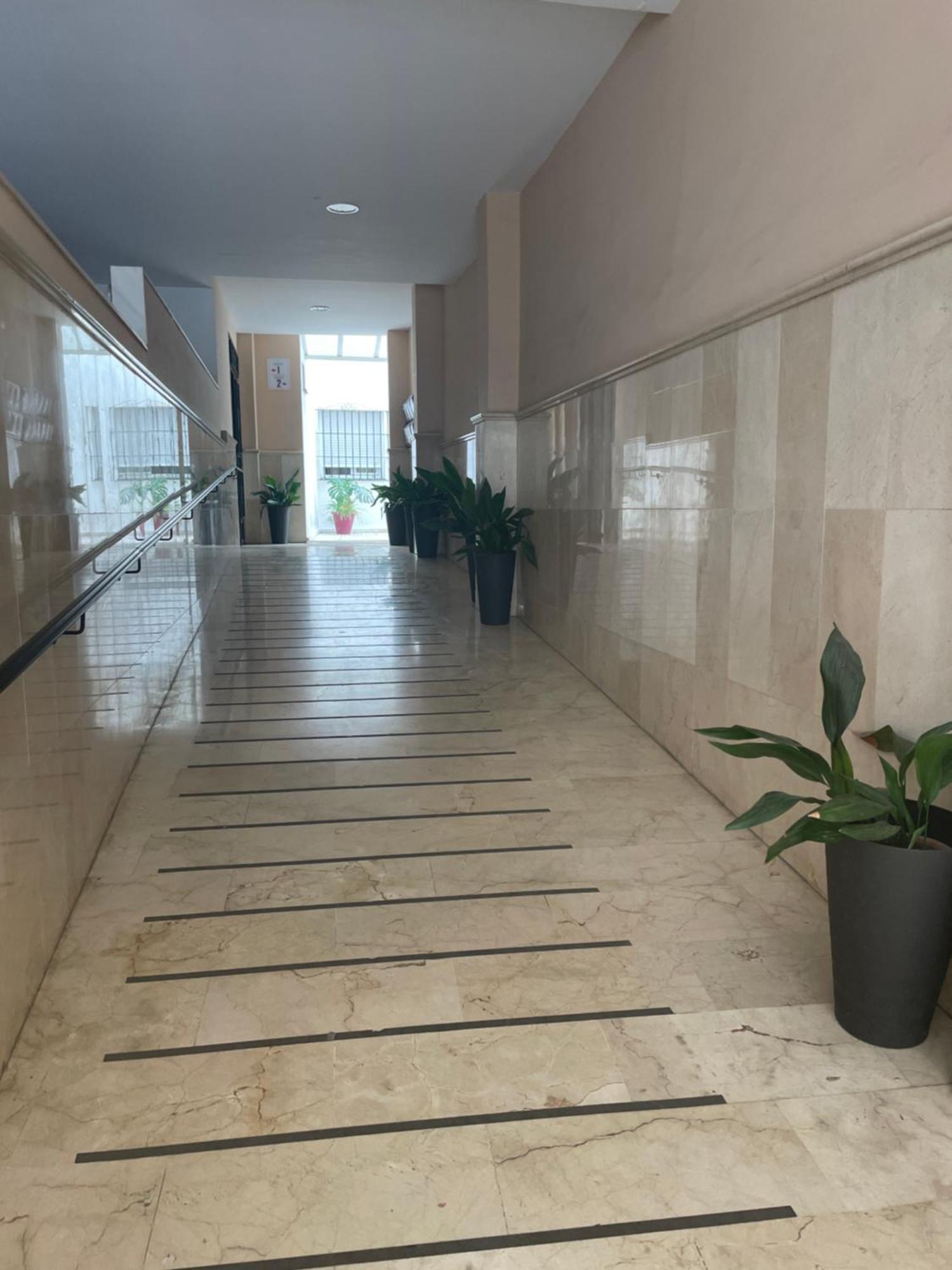 龙达Alameda Del Tajo III Centro Parquing公寓 外观 照片