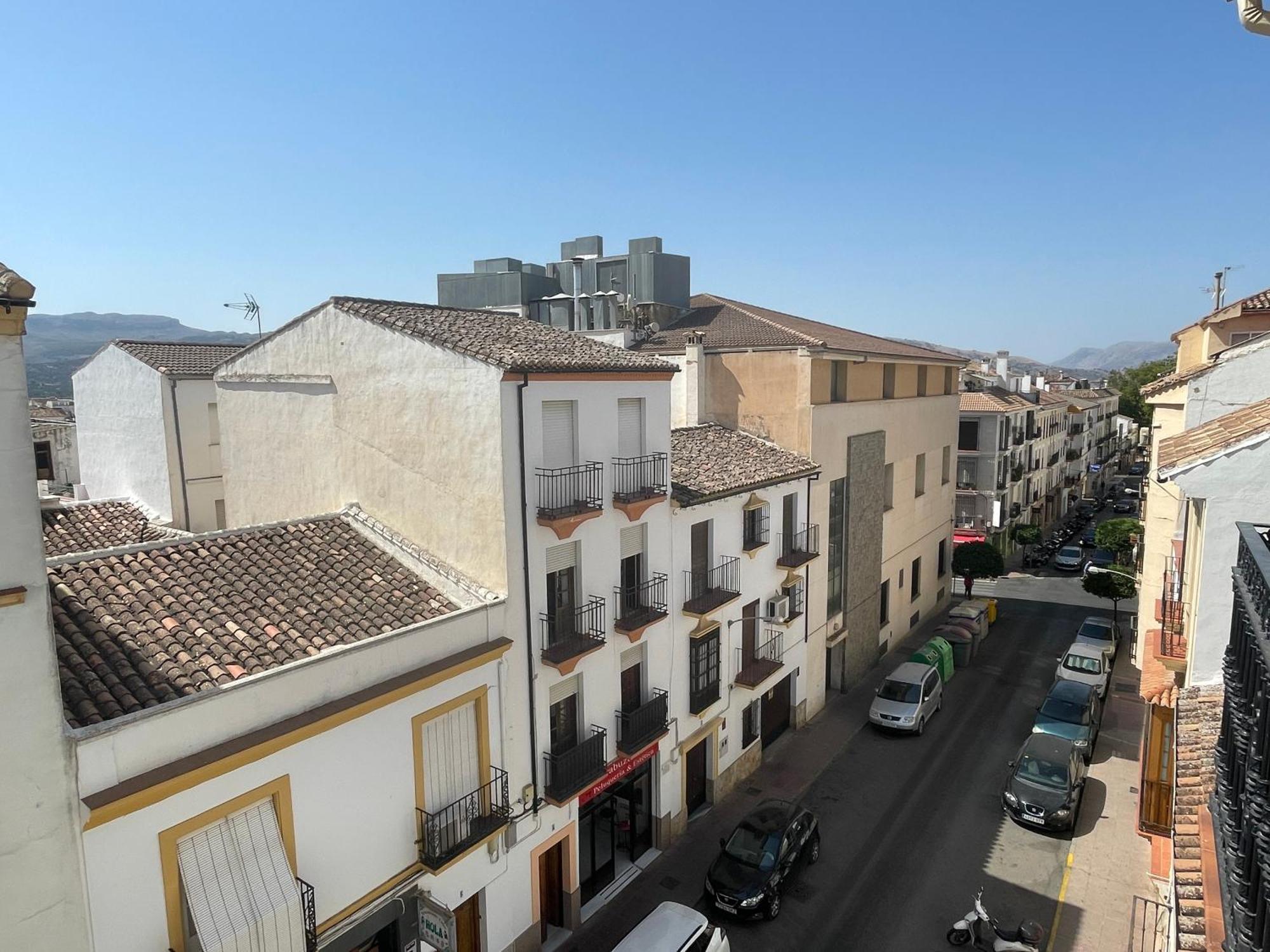 龙达Alameda Del Tajo III Centro Parquing公寓 外观 照片